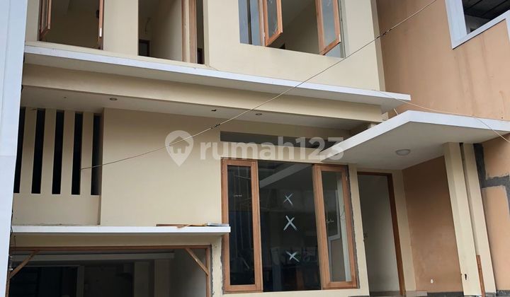 Rumah Baru ,Minimalis, Lt.102m / LB. 182M , Dekat ke Jl.ciputat Raya 2,5 M 2