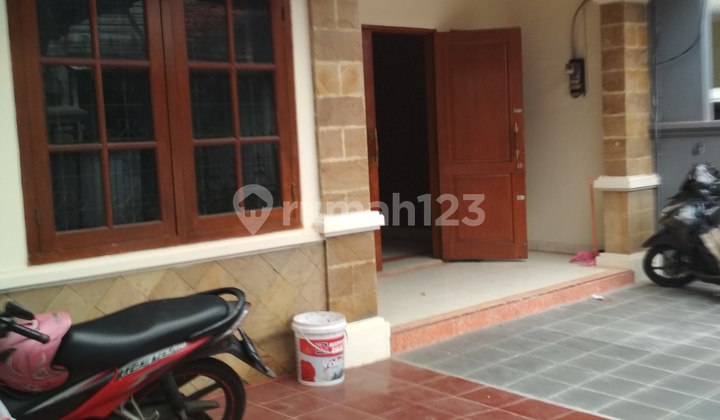 Rumah Jl.muhasim,Cilandak ,Lt. 185 M/Lb 150 M , Unfurnis , 90 Jt / Th ( Sn) Rumah Jl.muhasim,Cilandak ,Lt. 185 M/Lb 150 M , Unfurnis , 90 Jt / Th ( Sn)