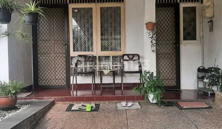 Old House Cheap Price in Cinere