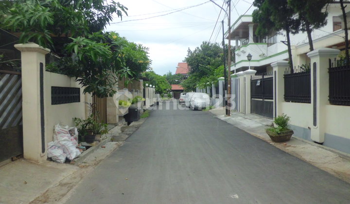 Rumah Minimalis Cipete Dekat Jl.abd Majid, LT, 167 M/ 240 M, 5 M ( Sn )