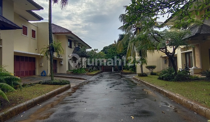 Rumah Sewa Pejaten Lokasi Super Strategis dan Siap Huni 2