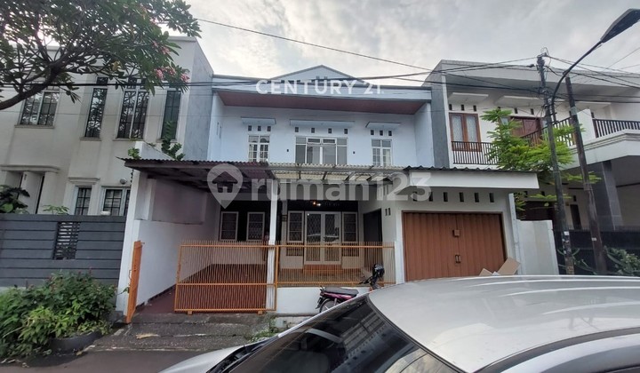 For Rent Per Year House in Bintaro Sector 3 Strategic Location