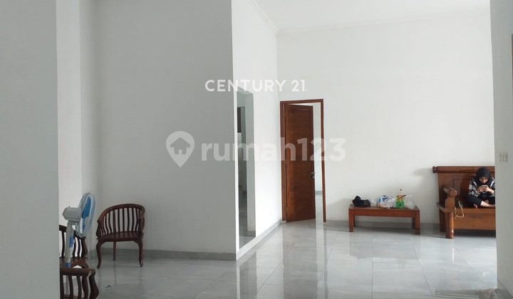 For Sale: House in Ulujami, South Jakarta, Attractive Price, Strategic Location 2