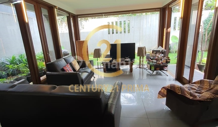 Rumah Tinggal Modern  Minimalis Di  Bintaro Satu Jakarta Selatan