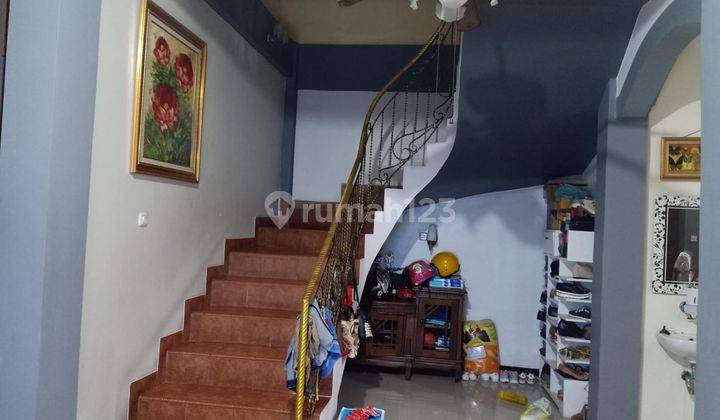 Rumah Mewah Murah 2 Lantai Shm Semi Furnished di Bintara Bekasi 2