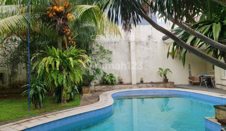 Rumah Dijual Cepat Dg Swimming Pool Di Villa Cinere SC13230 2