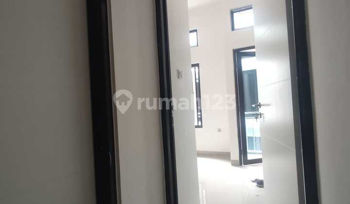 Rumah Baru Dijual Murah 2 Lantai Lokasi Strategis Pulogadung 4