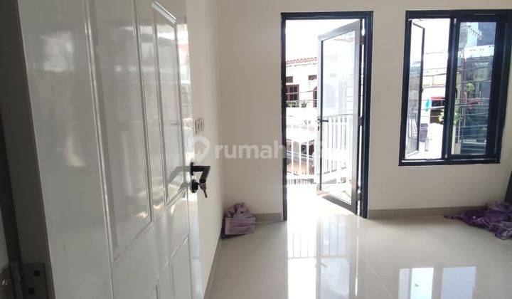 Rumah Baru Dijual Murah 2 Lantai Lokasi Strategis Pulogadung 2