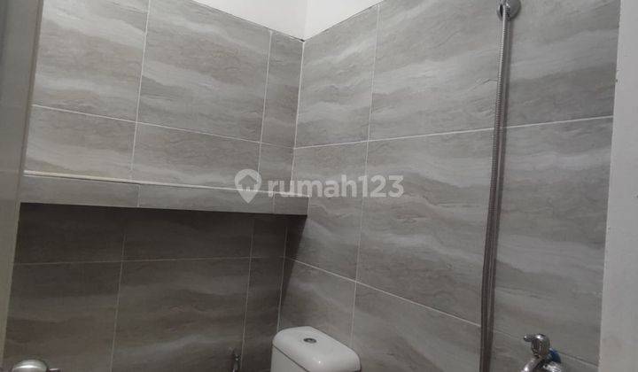 Rumah Baru Dijual Murah 2 Lantai Lokasi Strategis Kemayoran