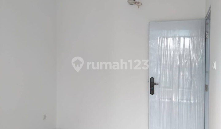 Rumah Baru Dijual Murah 2 Lantai Lokasi Strategis Kemayoran