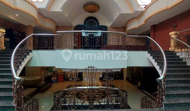 Dijual Restoran dan Ballroom Mainroad Pasirkaliki Bandung