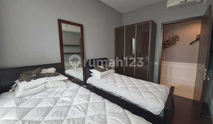 Apartemen Kemang Village Residence Tower Ritz Lantai Rendah,3br