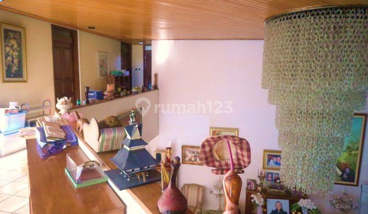 Rumah Murah Dijual di Pondok Indah, Jakarta Selatan , Jalan Utama , Tanah Luas, Bangunan Kokoh 2