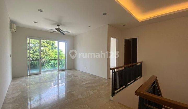 Rumah kan di Pondok Indah, Daerah Tenang, Bisa Buat Kantor,, Semi Furnished