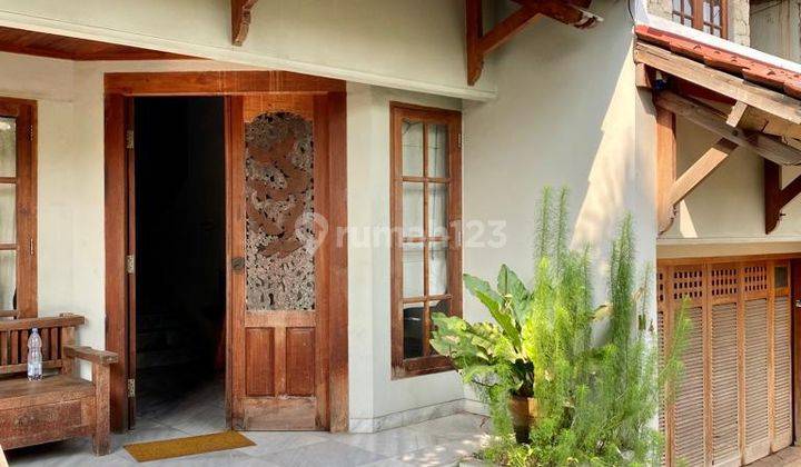 Rumah di Lebak Bulus, Jakarta Selatan Cantik Dan Asri Full Kayu Jati 1