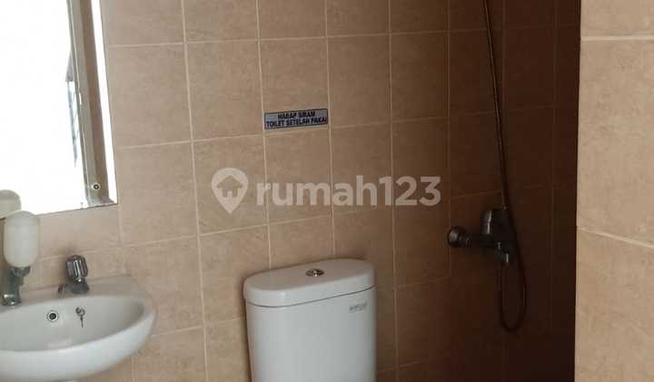Disewakan Rumah Nyaman Di Royal Residence 6
