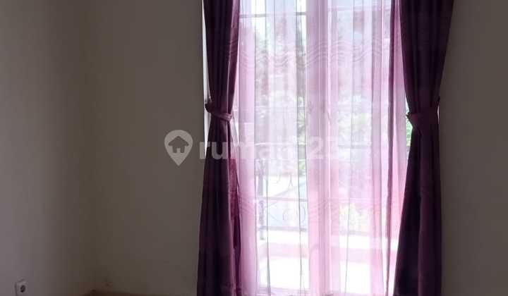 Disewakan Rumah Nyaman Di Royal Residence 13
