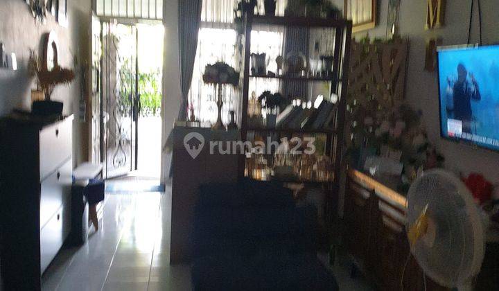 Rumah 2 Lantai Bagus Semi Furnished di Pejuang Bekasi Bekasi 2