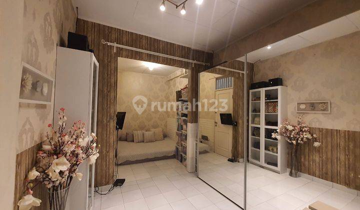 Rumah 2 Lantai Bagus Semi Furnished di Pejuang Bekasi Bekasi 1