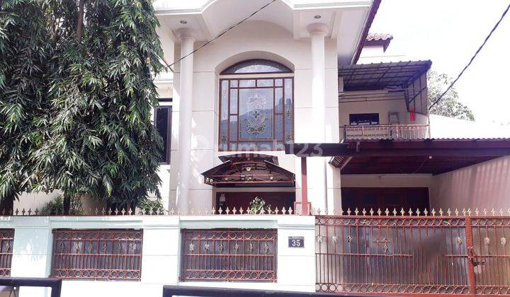 Rumah 2 Lantai Bagus di Jalan Peningkatan, Jakarta Selatan 2
