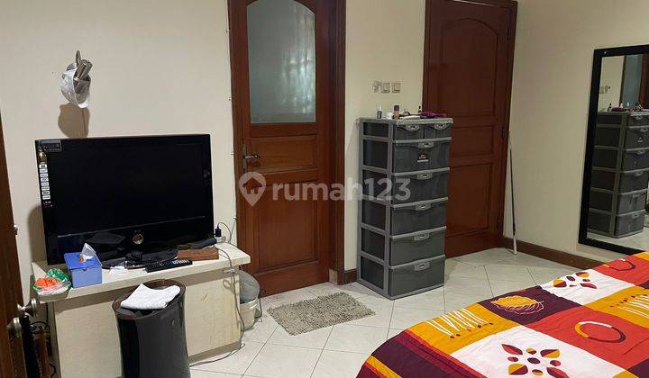 Rumah 2 Lantai Bagus di Jalan Peningkatan, Jakarta Selatan 8