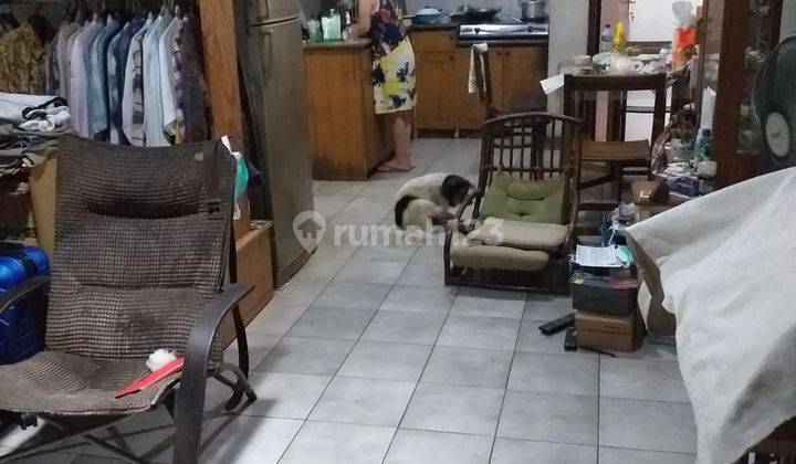 Rumah Bagus Unfurnished di Jalan Menteng Dalam, Jakarta Selatan 3