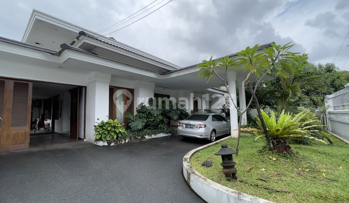 Rumah Mewah Siap Huni Lokasi Tenang dan Strategis 2