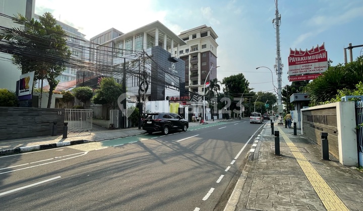 Commercial Area Very Strategic Location Still Leased Condition Commercial Area Very Strategic Location Still Leased Condition