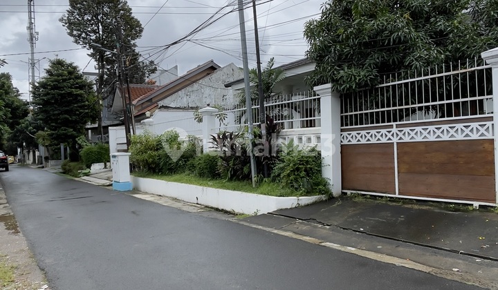 Rumah Mewah Siap Huni Lokasi Tenang dan Strategis