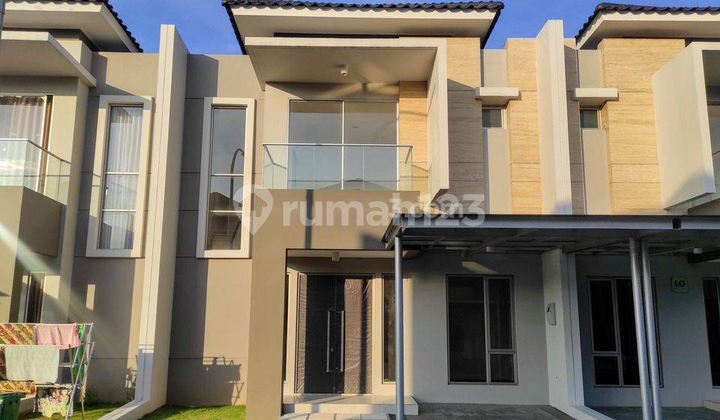 Rumah Golf Island Cluster Violin Ukuran 8x15m