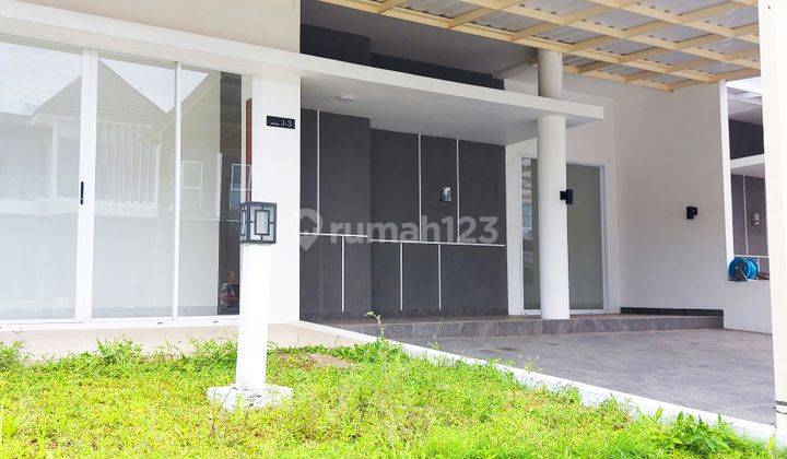 Rumah Minimalis Dalam Komplek Elite Royal Sumatra 2