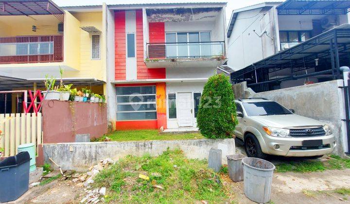 Rumah 2 Lantai Dalam Komplek Nyaman Dan Asri 1