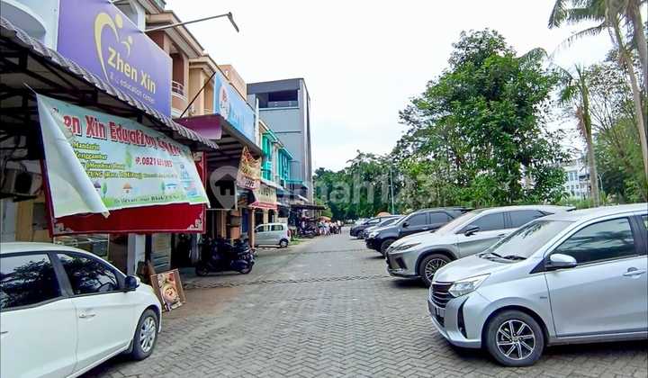 For Rent: Twin Shophouse Inside Cemara Asri Complex