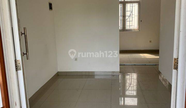 Rumah 2 Lantai Bagus SHM Semifurnish Di Villa Bogor Indah 5 2