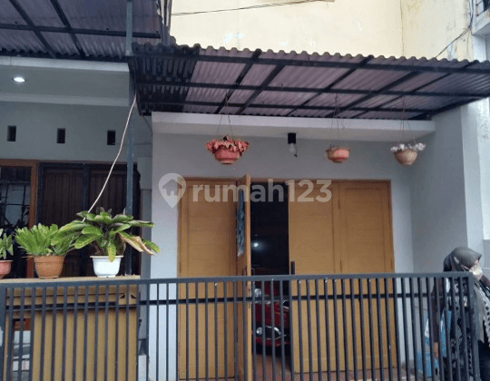 Rumah 2 Lantai Di Turangga, Kota Bandung. Shm, Siap Huni 1