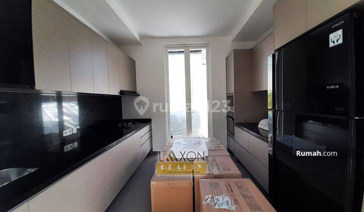 Tubagus Ismail, Dago, Bandung. Disewakan Rumah Kantor Furnished