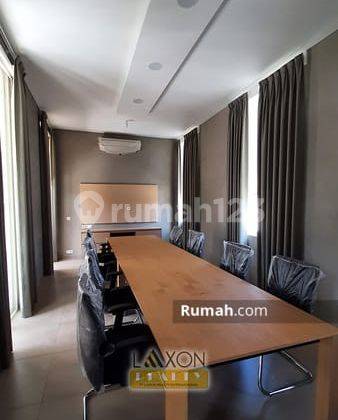Tubagus Ismail, Dago, Bandung. Disewakan Rumah Kantor Furnished