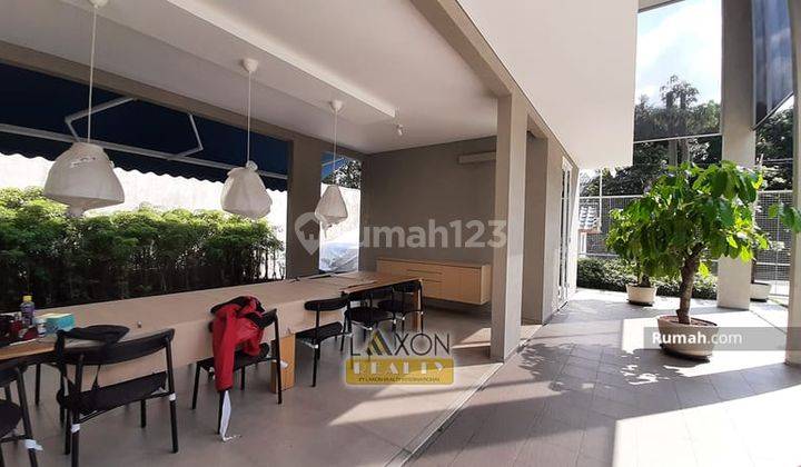 Tubagus Ismail, Dago, Bandung. Disewakan Rumah Kantor Furnished