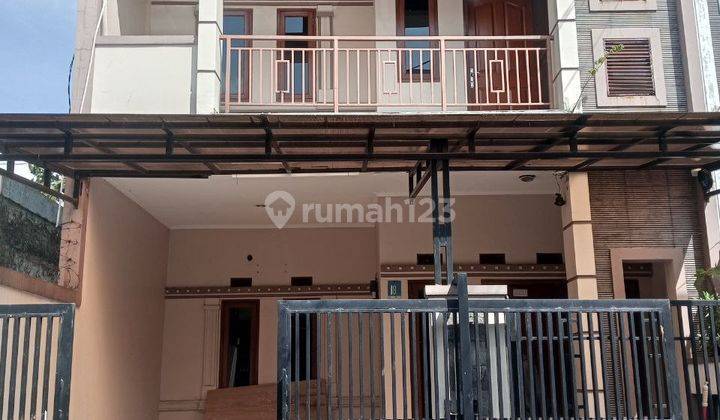 Rumah Kontrakan 2 Lantai Bagus SHM di Cijagra, Bandung 1