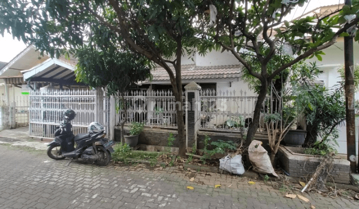 Di Bawah Njop. Rumah di Jl. Venus, Margahayu Raya, Kota Bandung