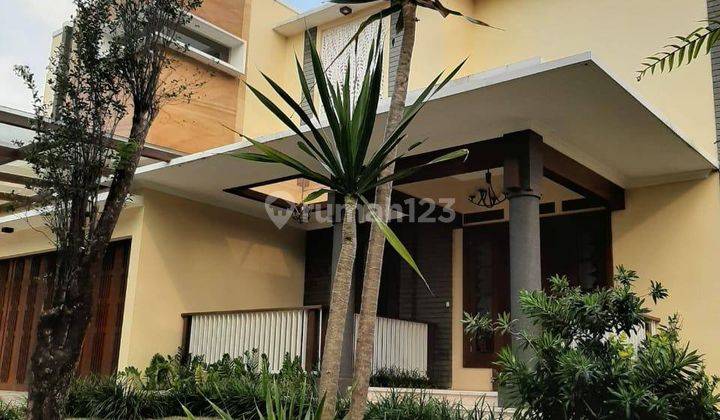 Rumah 3 Lantai Bagus Furnished SHM di Resor Dago Pakar, Bandung 2