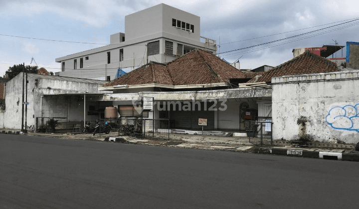 Rumah di Mainroad Sayap Jl. Ahmad Yani Dan Jl. Naripan Kota Bandung 2