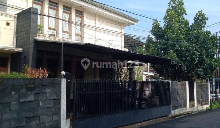 Rumah di Arcamanik Endah, Kota Bandung. 2 Lantai. Tanah Luas, Posisi Hook 1