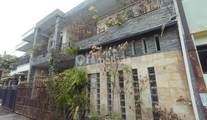 Rumah 2 Lantai di Komplek Margaasih Permai, Nanjung, Bandung 2