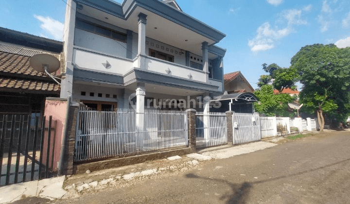 Rumah Di Sayap Jalan Gatot Subroto, Kota Bandung. 2 Lantai Bagus 2