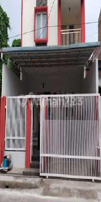 Disewakan Rumah 2 Lantai Di Greenville 1