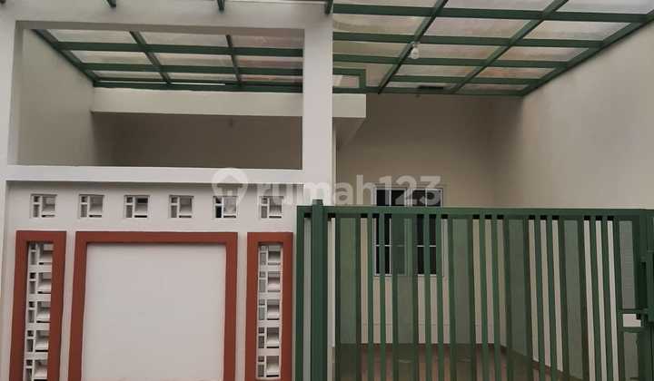 Rumah di Komplek Perumahan Kresek Indah Jakarta Barat 