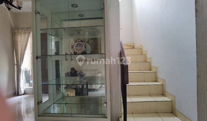 Rumah Hook2 Lantai Bagus Unfurnished SHM di Mutiara Sentul, Bogor