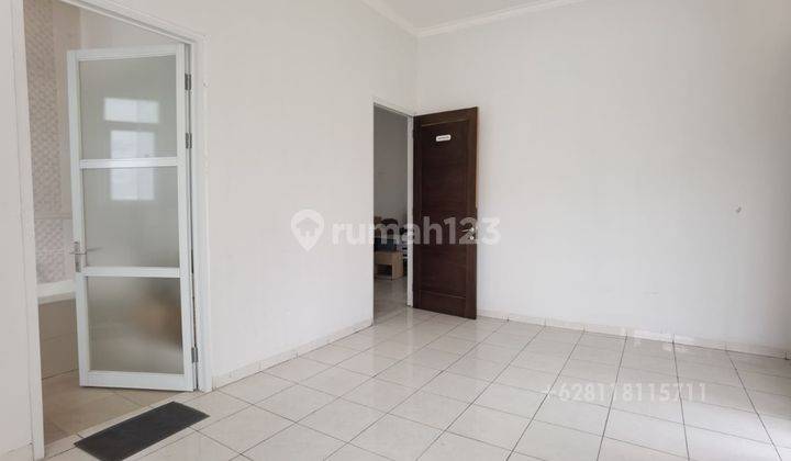 Rumah Hook2 Lantai Bagus Unfurnished SHM di Mutiara Sentul, Bogor