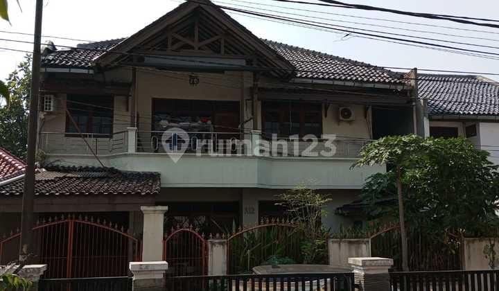 2-Story Luxury House in DKI Joglo Complex Ready for Occupancy 2-Story Luxury House in DKI Joglo Complex Ready for Occupancy